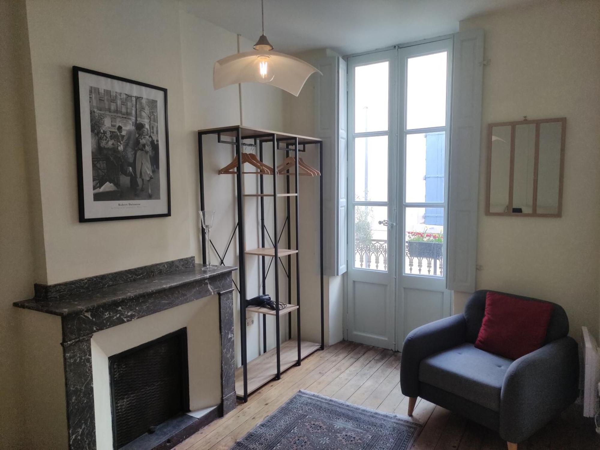 דירות Carcassonne Town House, Rue Barbes מראה חיצוני תמונה